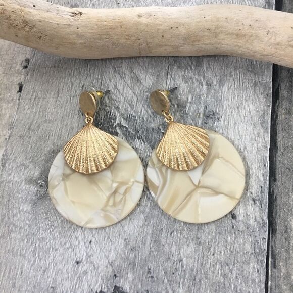 Shell Marble Lucite Earrings - Picture 1 of 3
